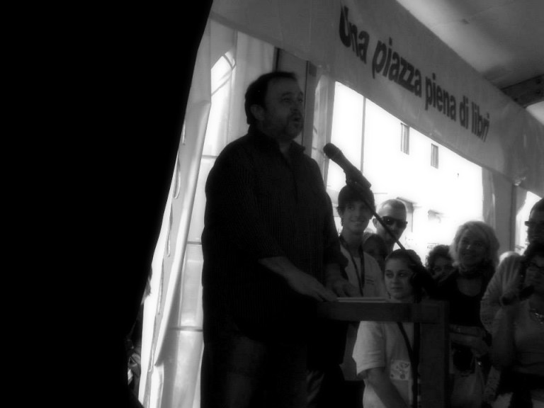 1233600_570094523045402_1030713144_n